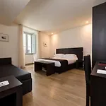 Hotel Tiferno 4*