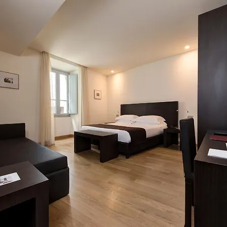Hotel Tiferno 4*